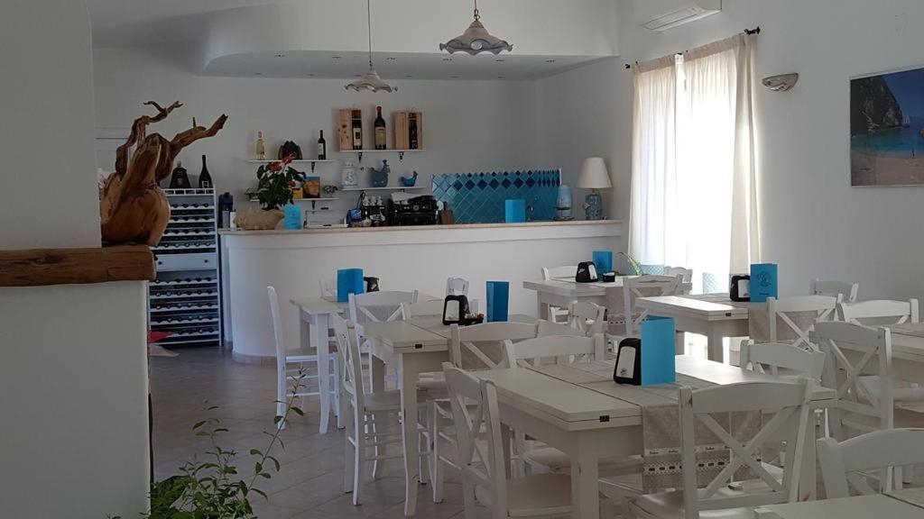 Case Vacanze Nioleo - Apartments And Pool Siniscola Ngoại thất bức ảnh