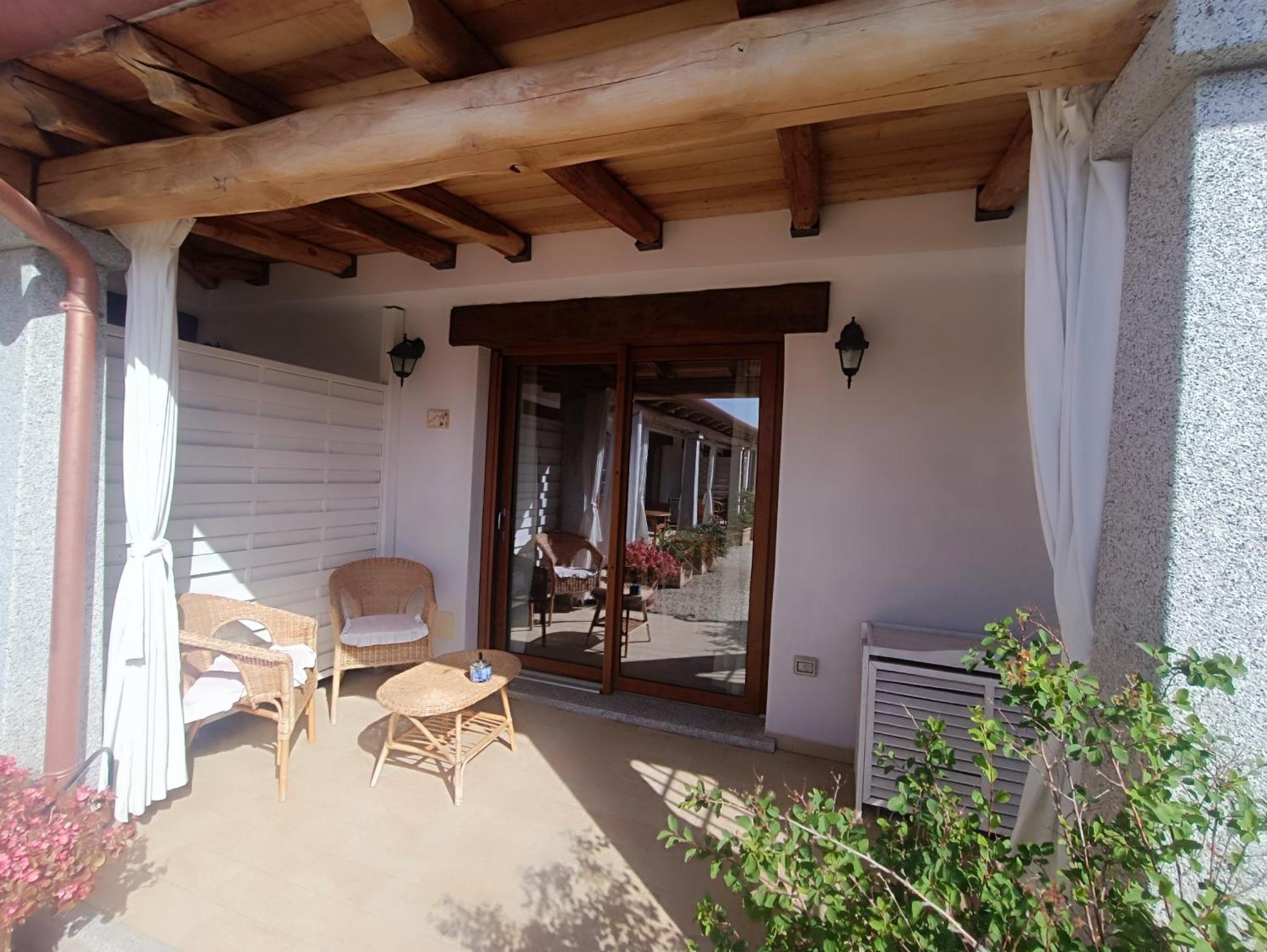 Case Vacanze Nioleo - Apartments And Pool Siniscola Ngoại thất bức ảnh