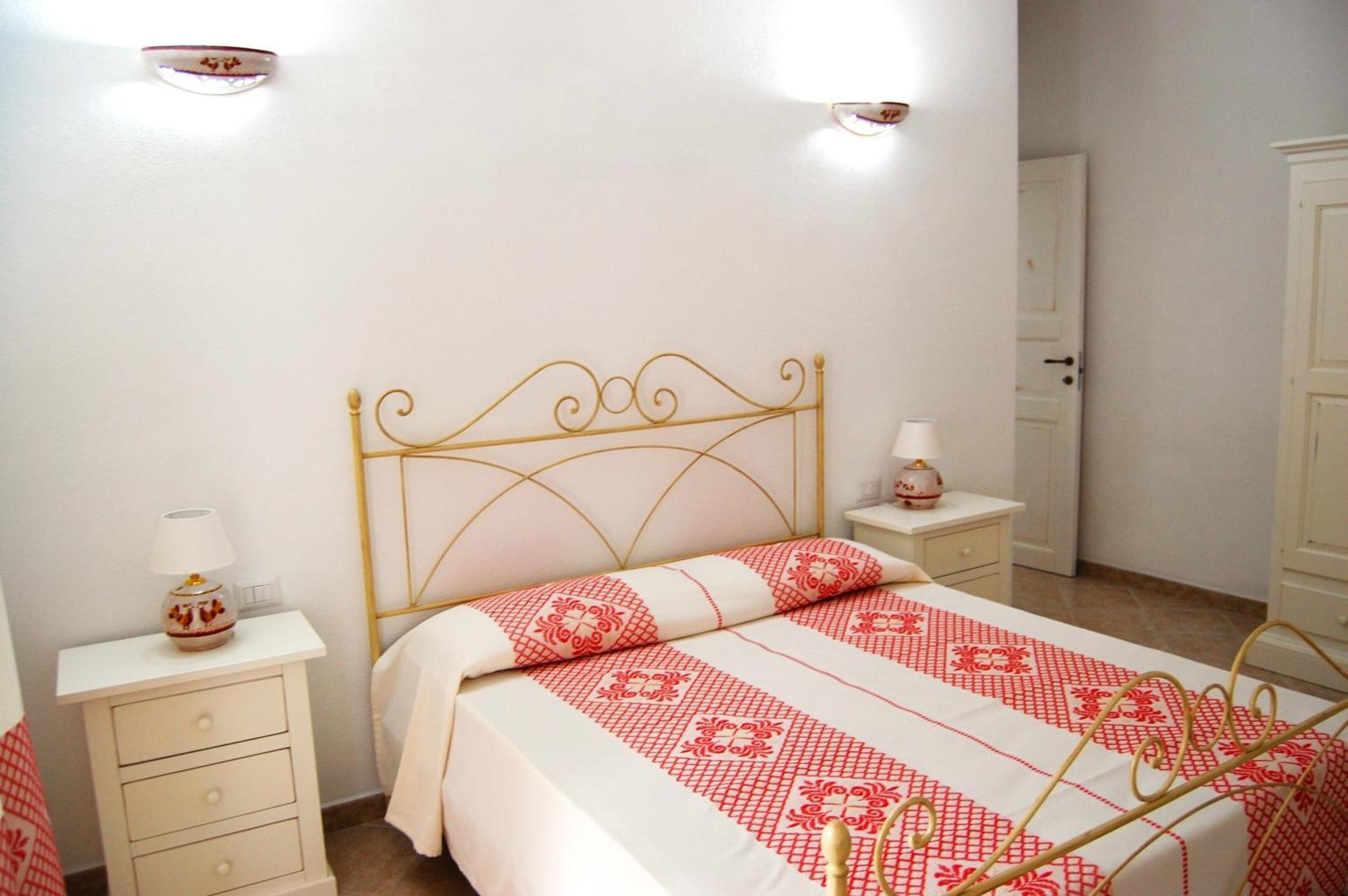 Case Vacanze Nioleo - Apartments And Pool Siniscola Ngoại thất bức ảnh