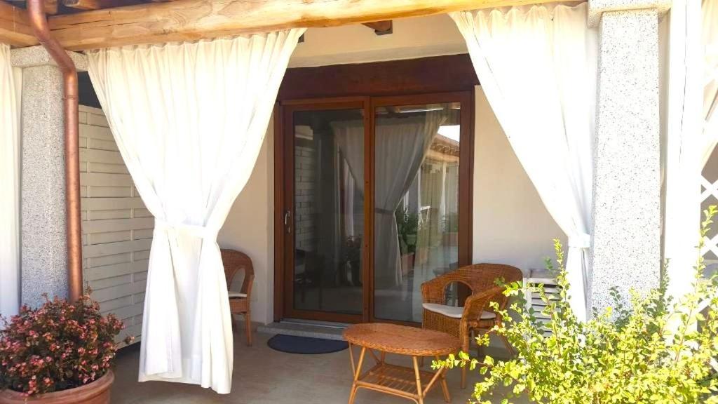 Case Vacanze Nioleo - Apartments And Pool Siniscola Ngoại thất bức ảnh