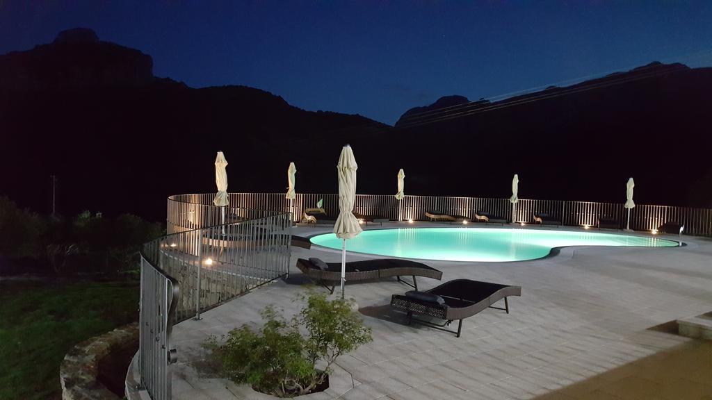 Case Vacanze Nioleo - Apartments And Pool Siniscola Ngoại thất bức ảnh