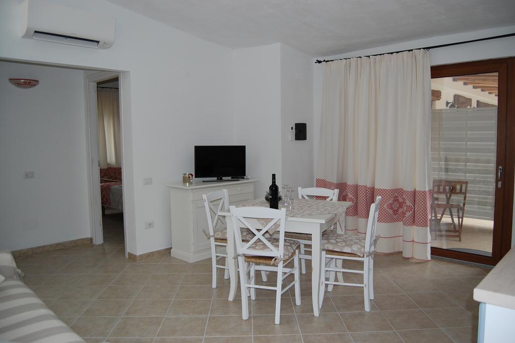 Case Vacanze Nioleo - Apartments And Pool Siniscola Ngoại thất bức ảnh