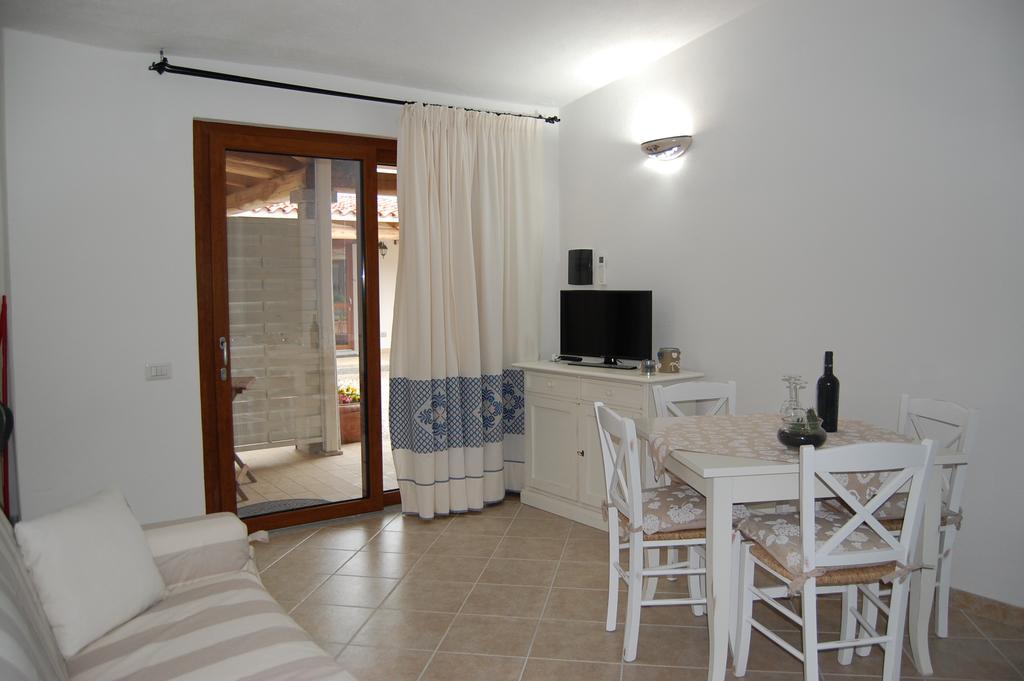Case Vacanze Nioleo - Apartments And Pool Siniscola Ngoại thất bức ảnh